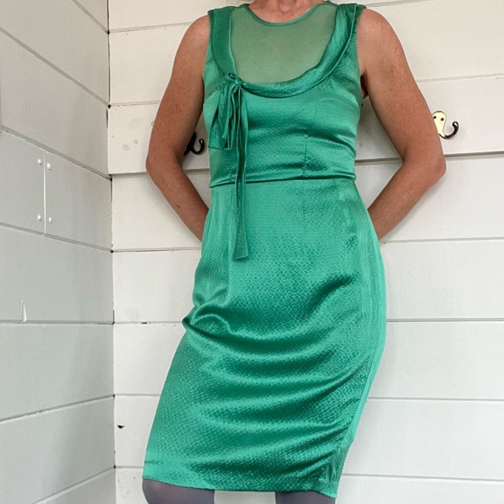 Poleci Emerald Green Midi Dress. Size 2